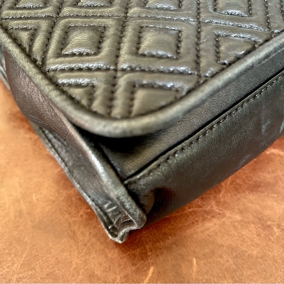 Tory Burch Leather Fleming Medium Shoulder Bag - Picture 12 of 15